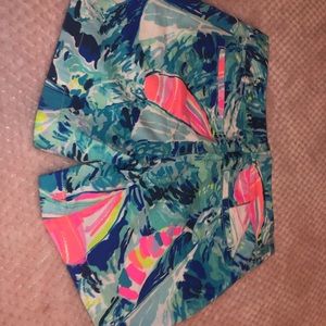 Lilly Pulitzer Callahan shorts  EUC  size 00